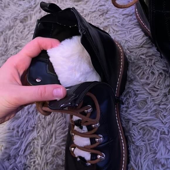 Women’s shoes - Picture 3 of 4